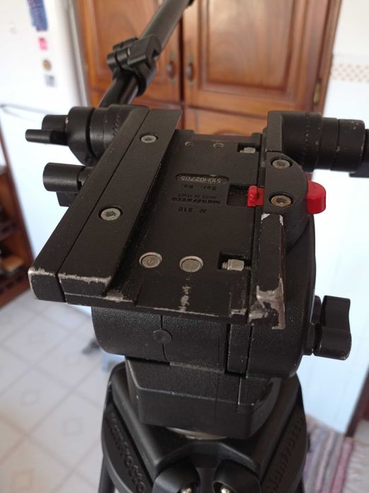 Manfrotto 510 Tripod + 181B Folding Auto Dolly Base + 1 Base OFFER64409371210115124