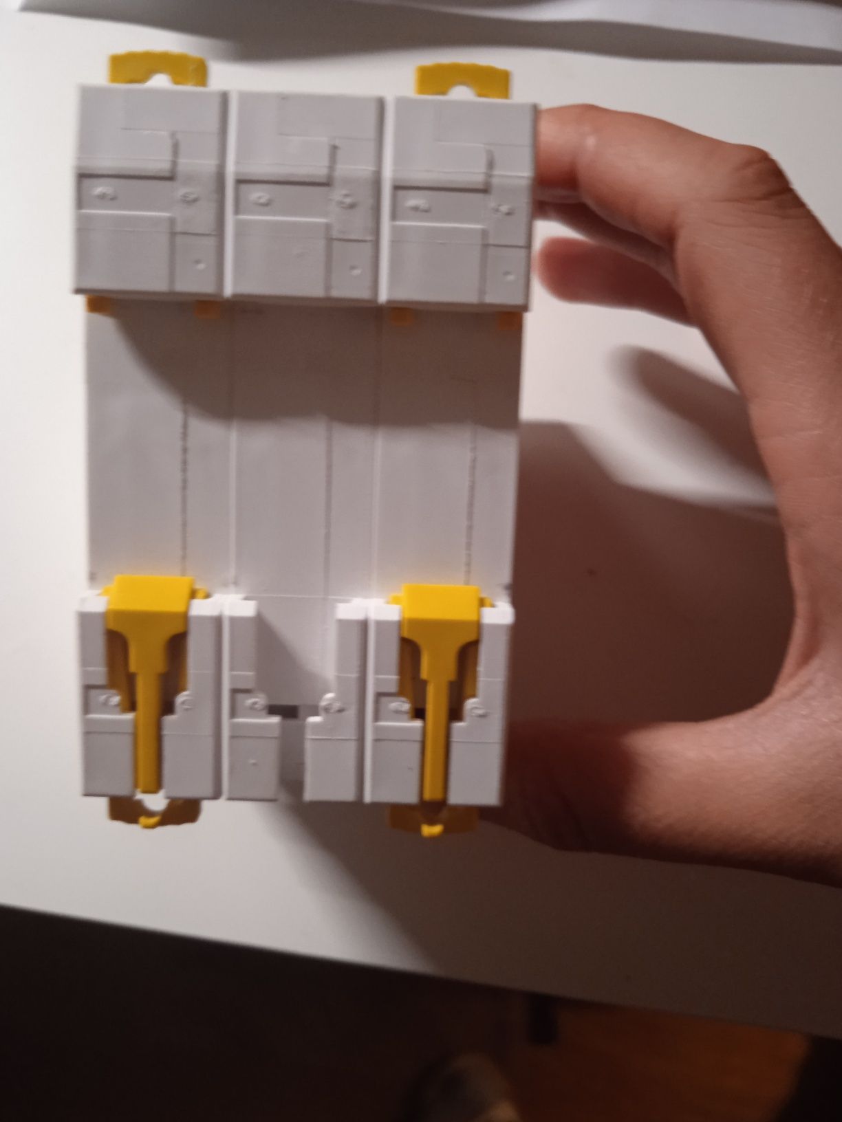 Автоматический выключатель Schneider 3-п. IC60N 32А C (6кА) (A9F79332)