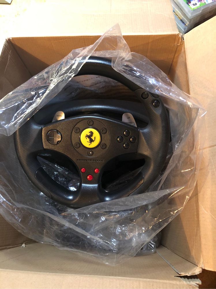 Volante Thrustmaster Ferrari GT