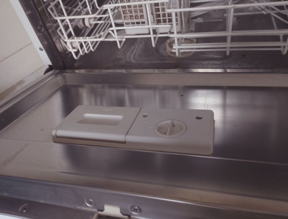 Посудомоечная машина Zanussi ZSF 2415