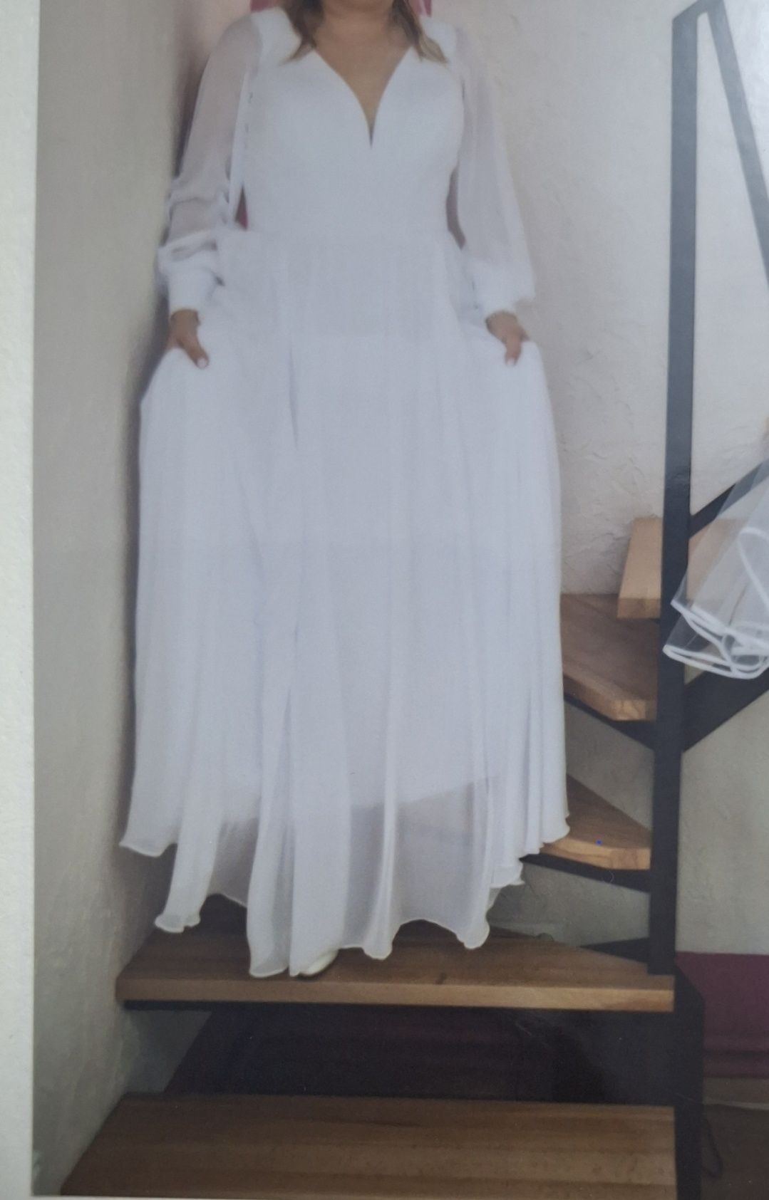 Suknia ślubna śnieżna biel