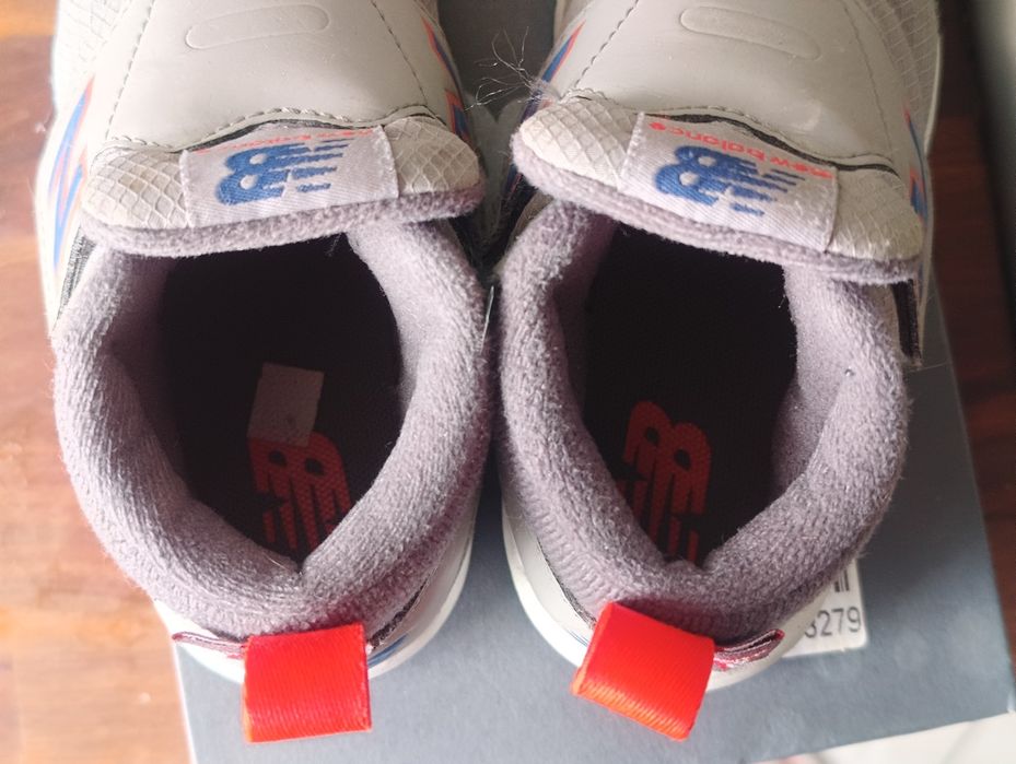 New Balance buty jesień/zima rozm 25