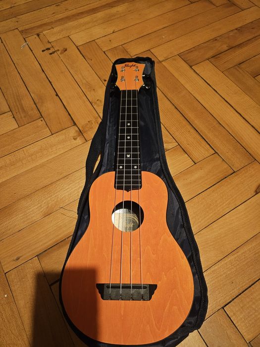 Гитара укулеле Flight