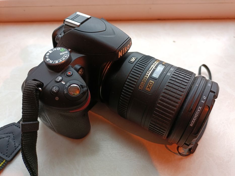 Дзеркалка Nikon D3200, як нова!