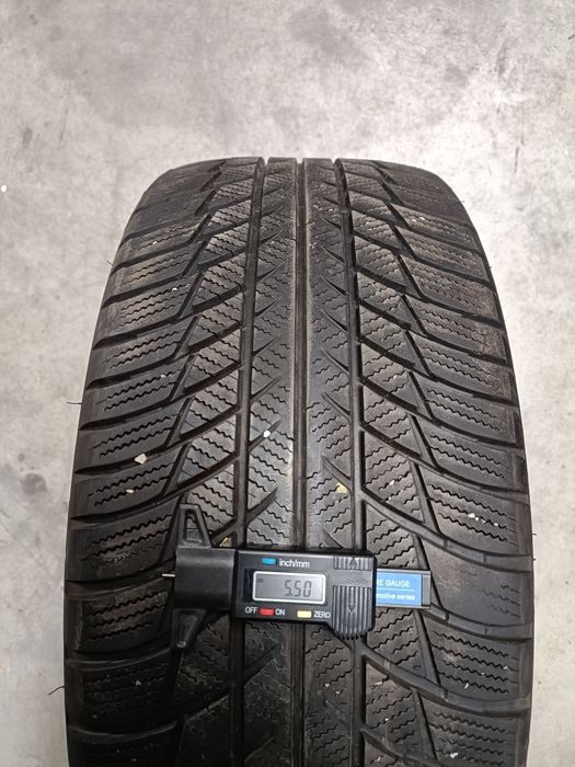 Opona zimowa Bridgestone Blizzak LM001 225/45R17 91H,- RFT * BMW