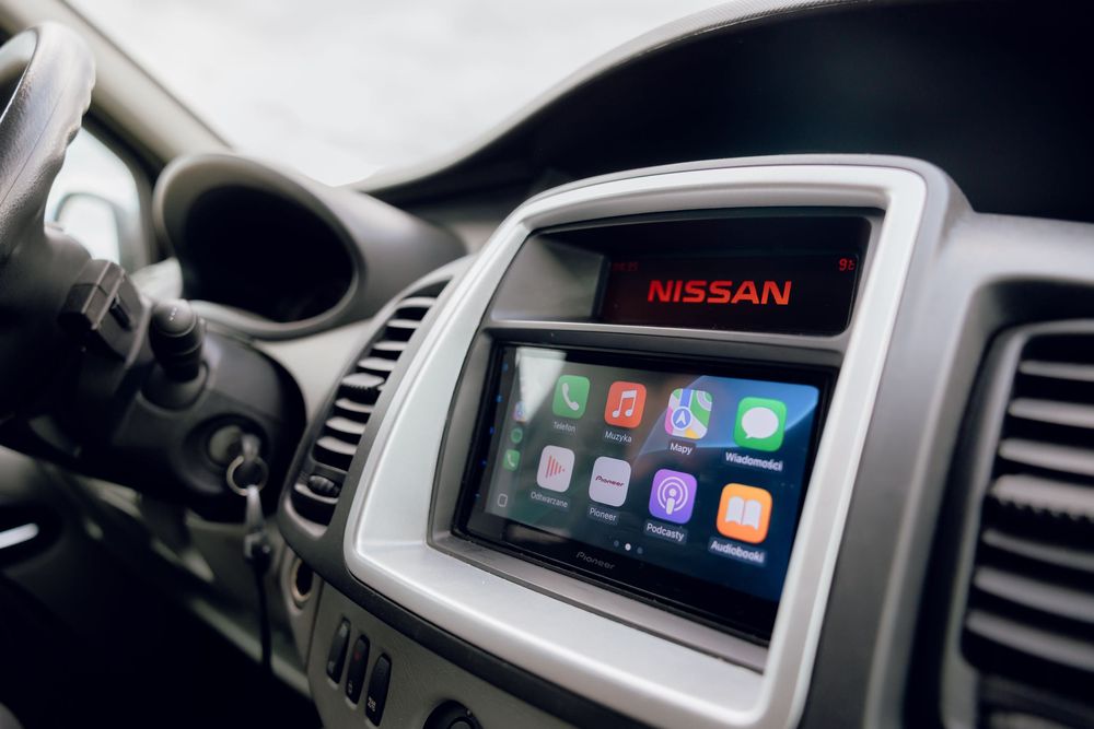 Wynajem busów 9 os. LONG / furgon blaszak z najazdami / winieta CZ