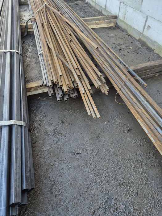 Profile stalowe zamknięte.