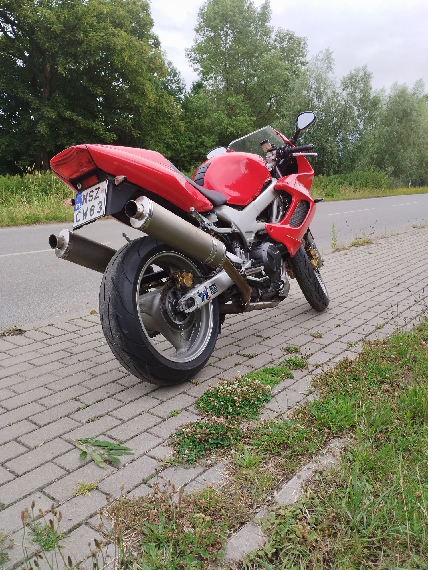 Honda vfr 1000f rok 2001 bdb stan