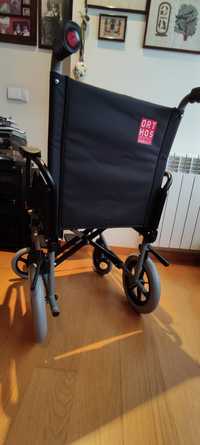 Cadeira de rodas da marca ORTHOS modelo celta., COMO NOVA