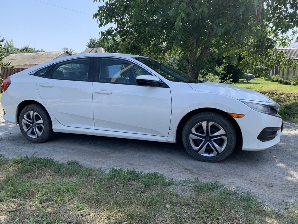 Продам HONDA CIVIC 2017