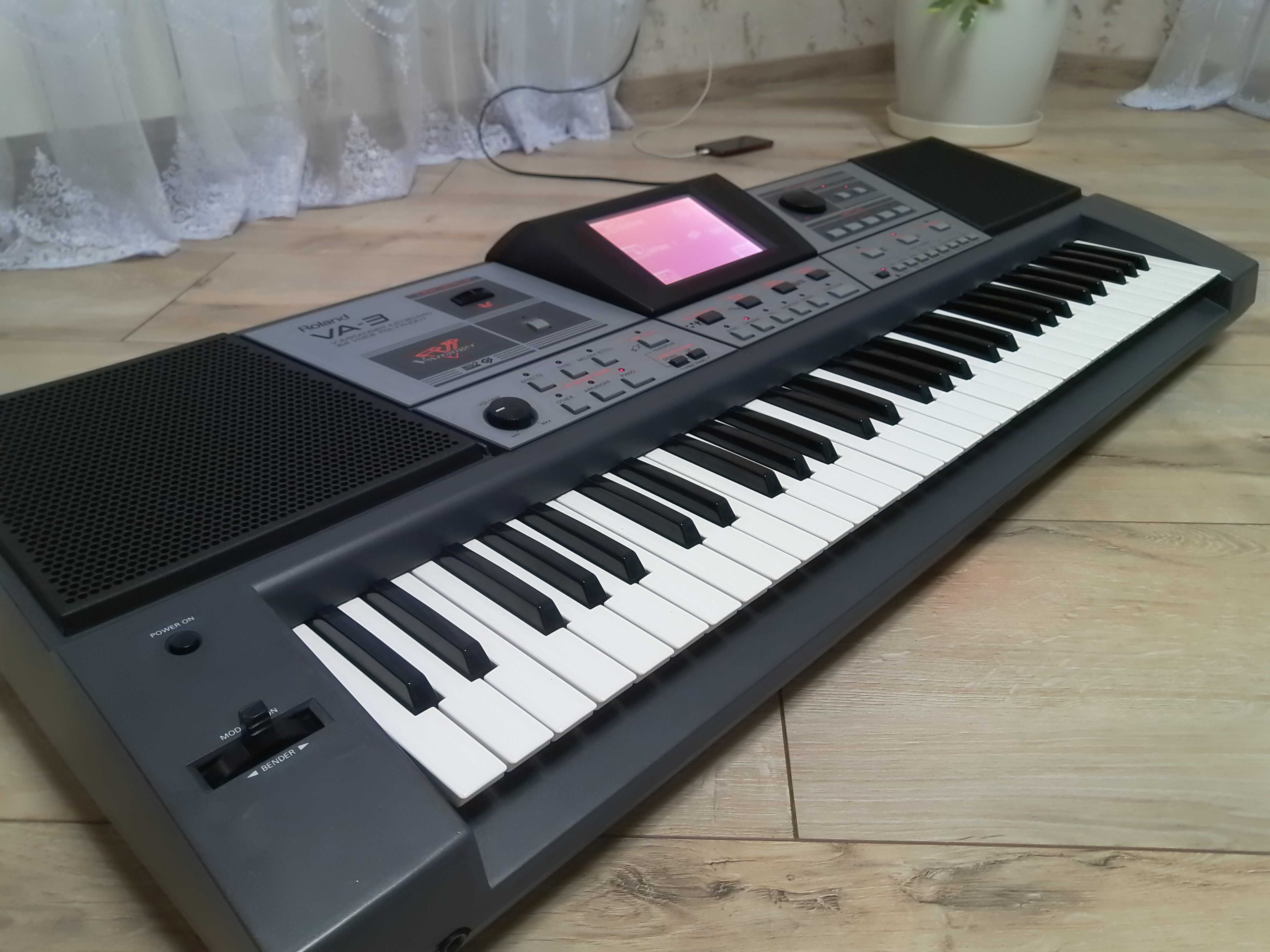 Продам синтезатор Roland VA-3.