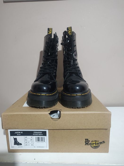 Skórzane martensy na platformie Dr.Martens  Jadon Hi
