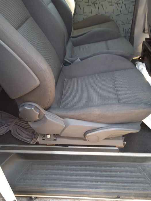 Сиденье сиденья сидіння тройное.