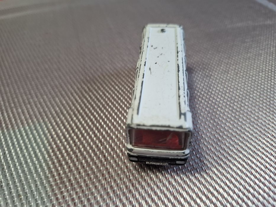Siku autobus skala 1:64