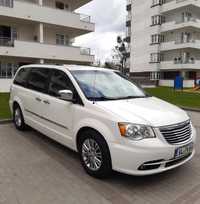 Chrysler Town & Country Limited 3.6 v6. Chrysler Town&Country