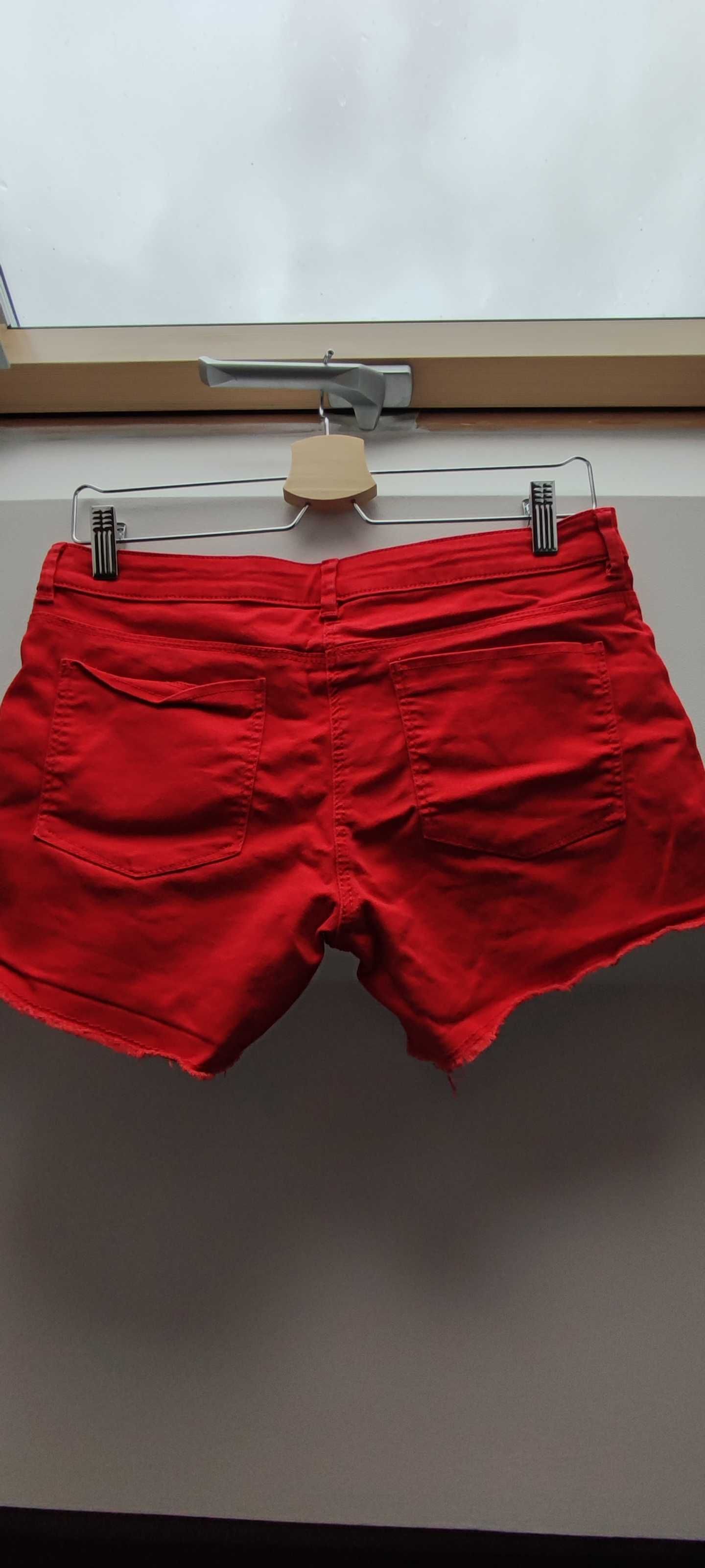 Czerwone krótkie spodenki, rozmiar 36, H&M