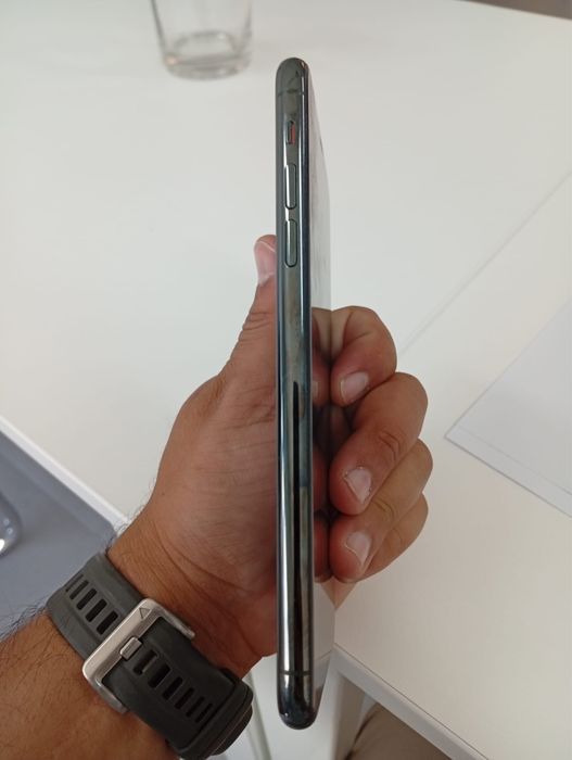 Iphone 11 pro max 64gb como  novo