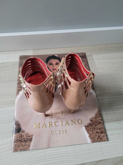 Szpilki beżowe/ Sylwester/ Czółenka na obcasie.