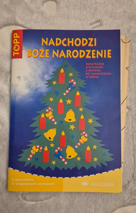 Nadchodzi Boże narodzenie, wycinanki