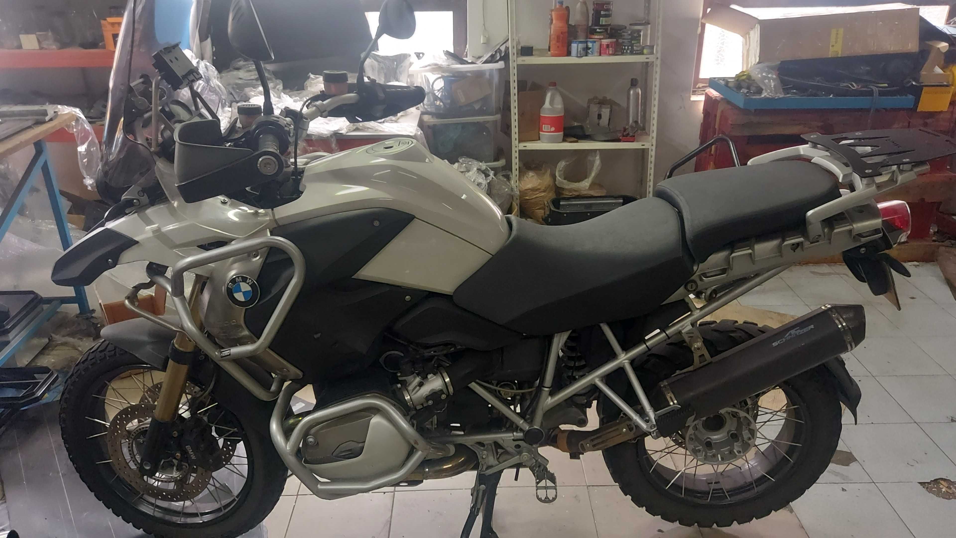 BMW R 1200 GS em excelente condição