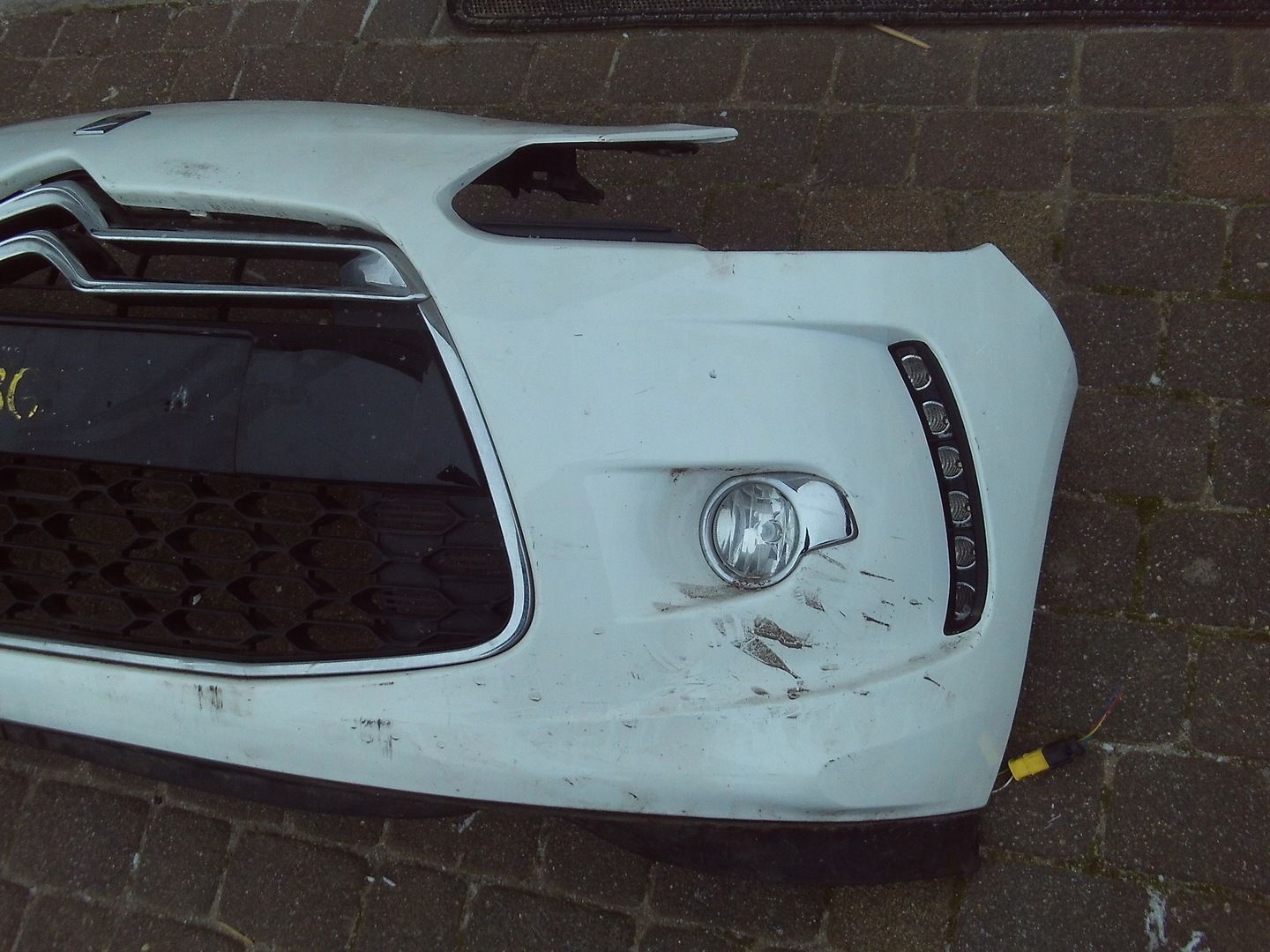 ZDERZAK CITROEN DS3