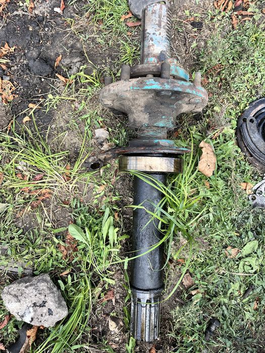 Піввісь юмз з комплекті з чулком!