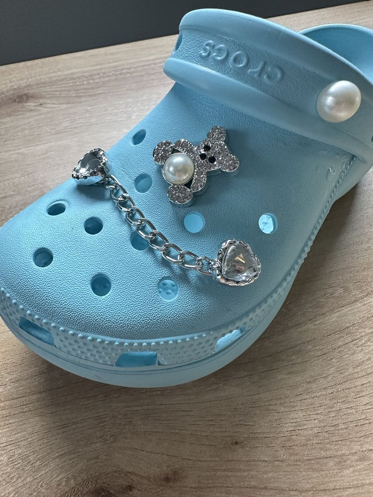 Crocs przypinki jibbitz misie