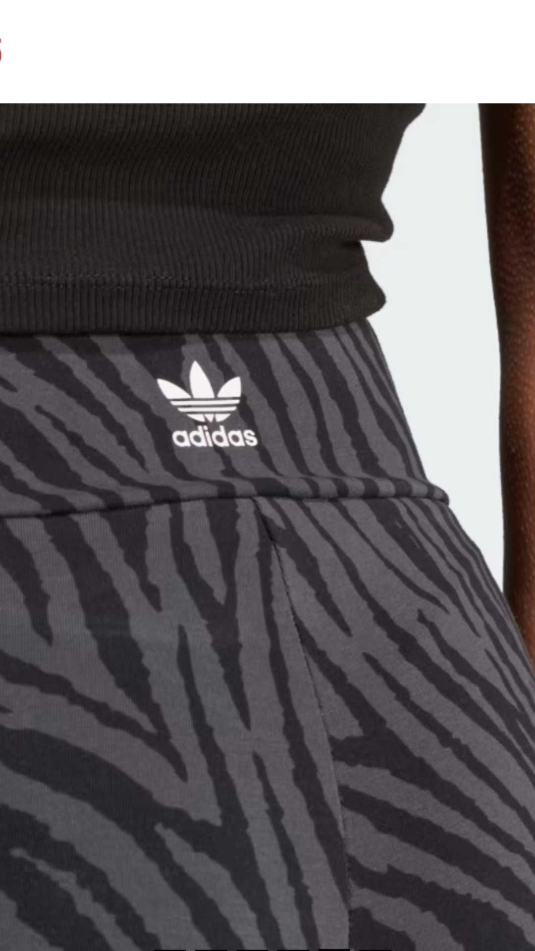 Adidas легінси animal print розмір L нові