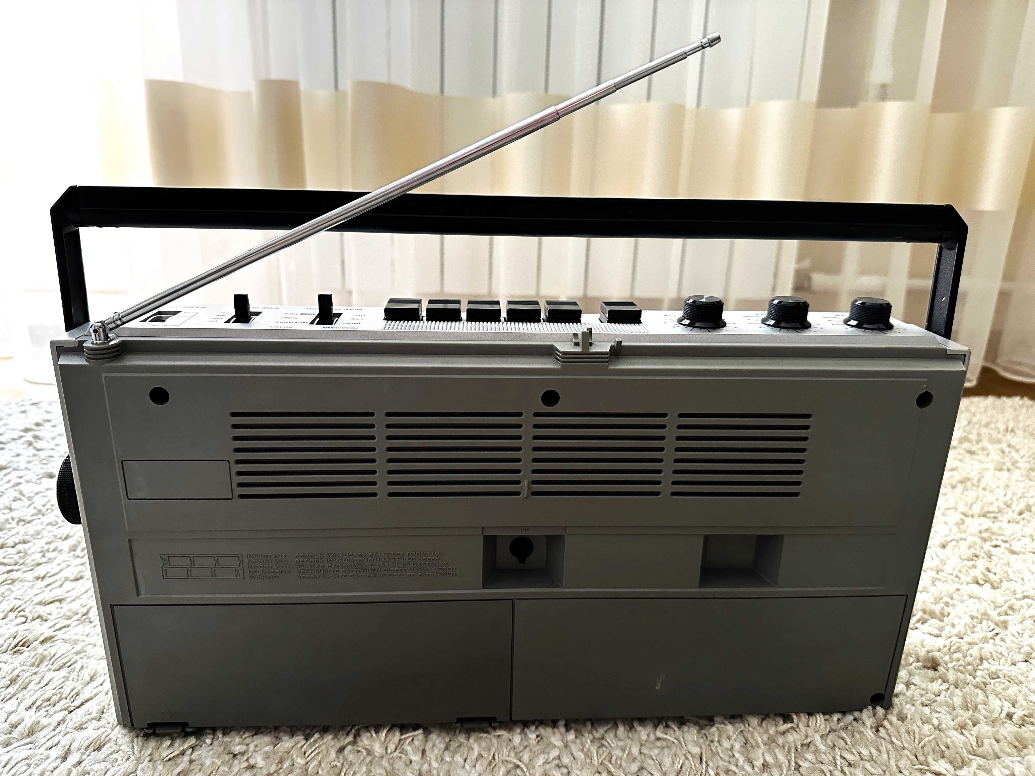 магнитола PHILIPS D8214