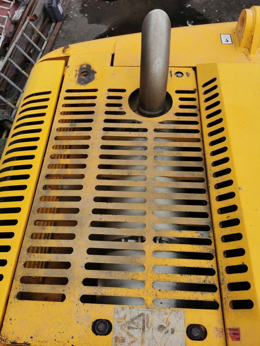 Гусеничный экскаватор JCB JS 290