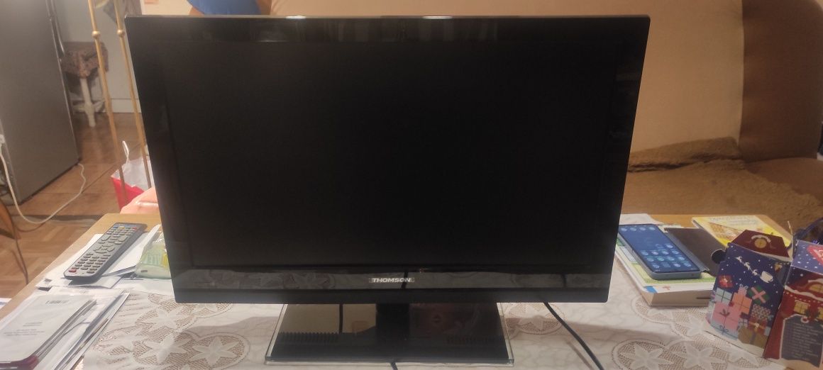 Telewizor 32' + pilot. 100% sprawny