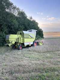 Claas Dominator 48