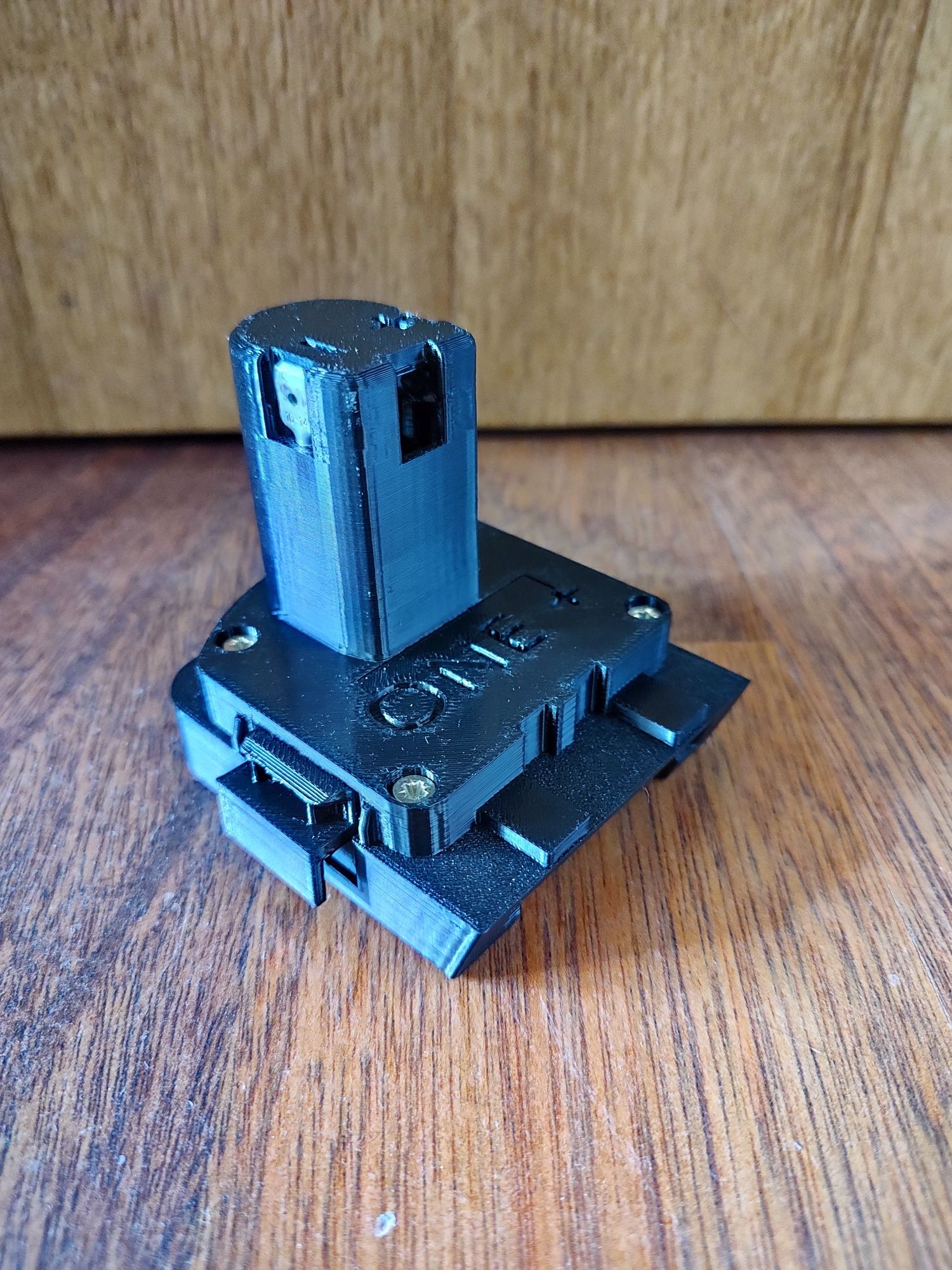 Adapter Ryobi One+ na baterie LUX Tools 1 Power System