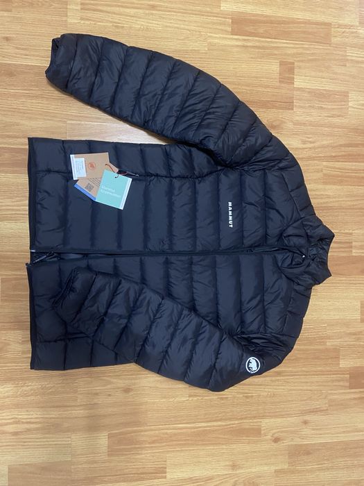 Зимняя куртка Mammut.