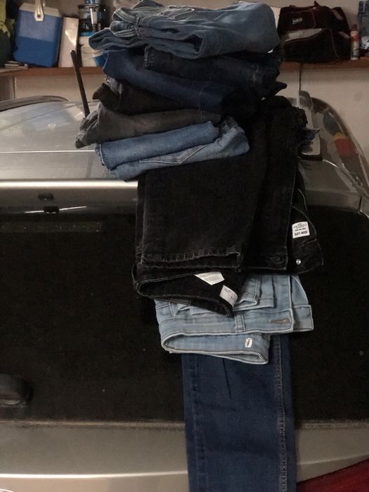 Muita roupa para vender