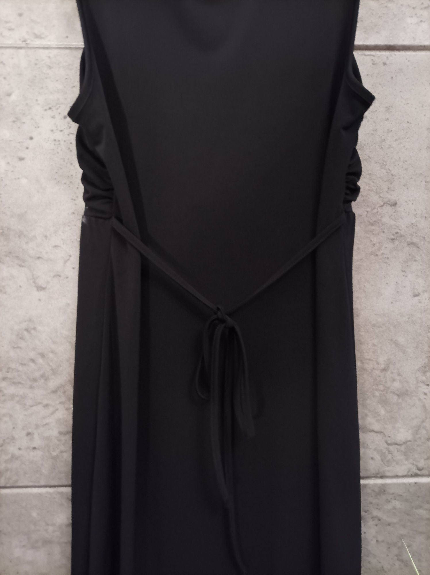 Śliczna czarna sukienka. Gothic, gotycka,