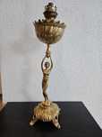 Figuralna lampa naftowa