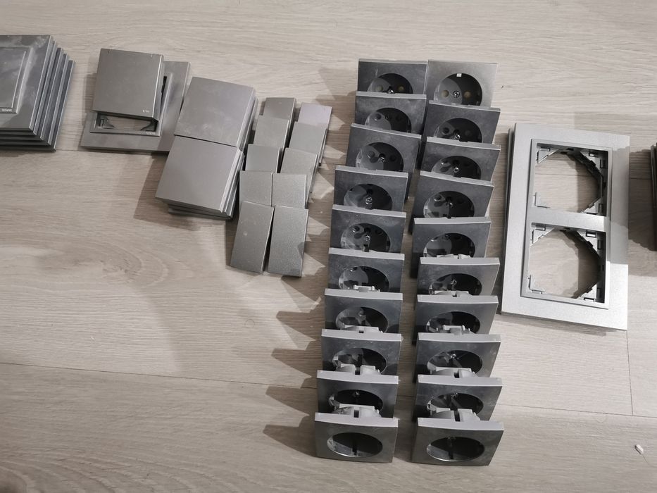 EFAPEL - Espelhos e Centros Cinzentos