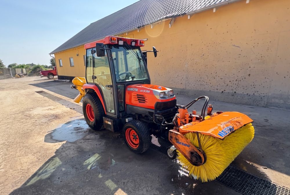 Mini traktor Kubota STV36