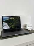 MacBook Air 13.6” M2 (2022) - 8GB/256 GB - Space Grey - stan jak nowy!
