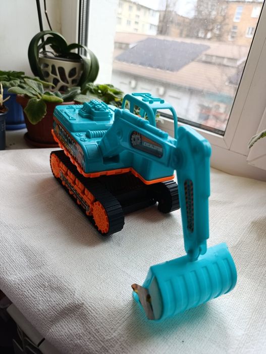 Екскаватор дитячий, інерційний