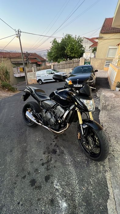 Honda hornet 2009 bem estimada