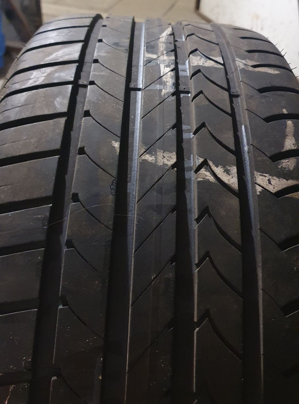 Opony Goodyear EfficientGrip 255/40 R18 Runflat
