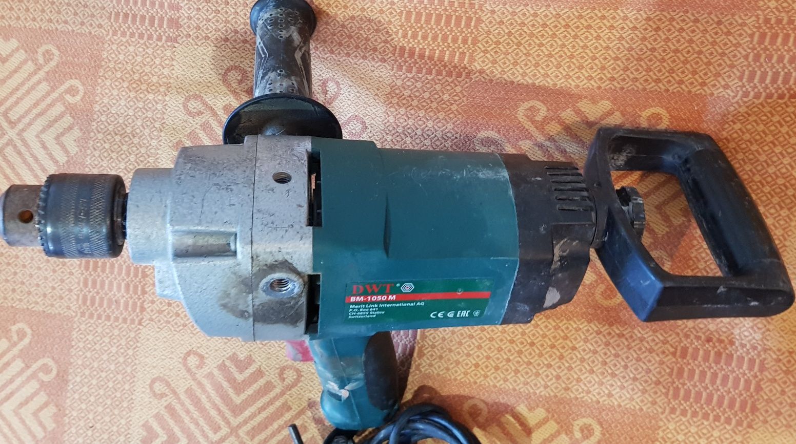 Дрель-миксер DWT BM-1050 M