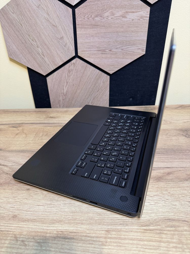 Ноутбук для ігор та дизайну Dell Precision 5530, i7 8850H/16/512/P1000