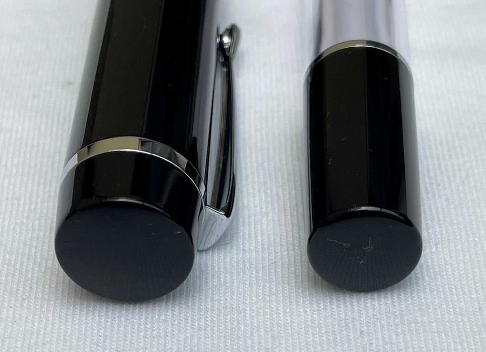 caneta tinta permanecente  DIVINE DESIGN