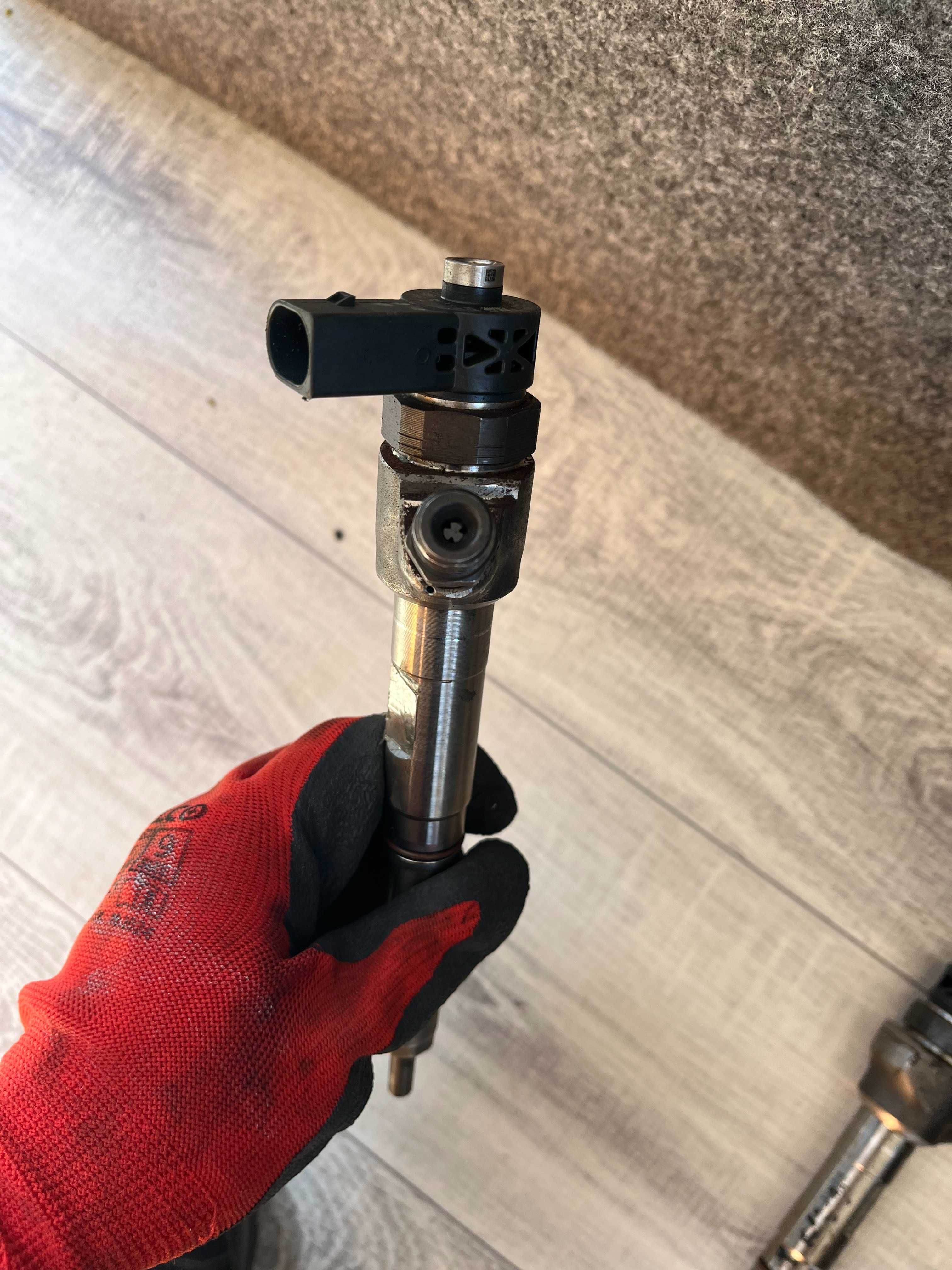 Wtryskiwacze 044  5110  469 Volkswagen PASSAT B8 2.0 TDI COMMON RAIL