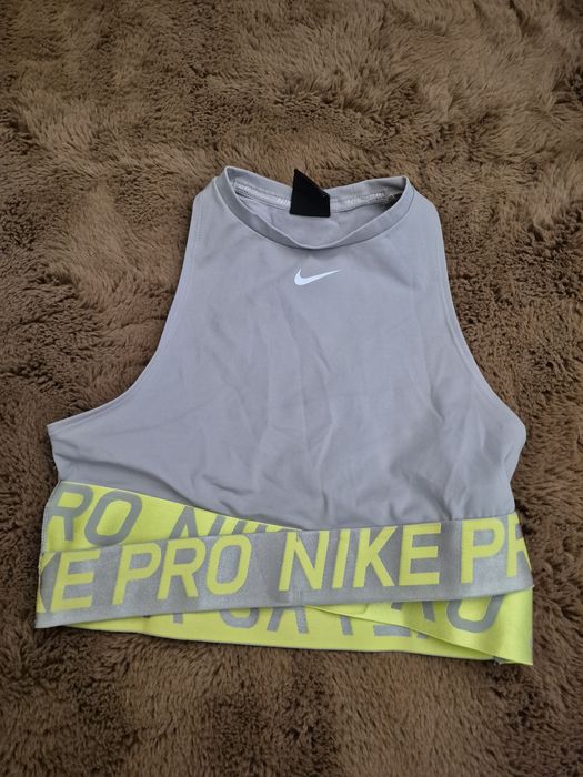 Топ Nike Pro крутий