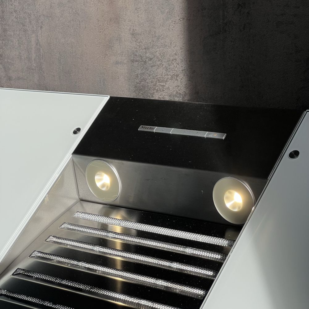 Витяжка Miele DA 6096 W Brilliant White ІДЕАЛ вытяжка