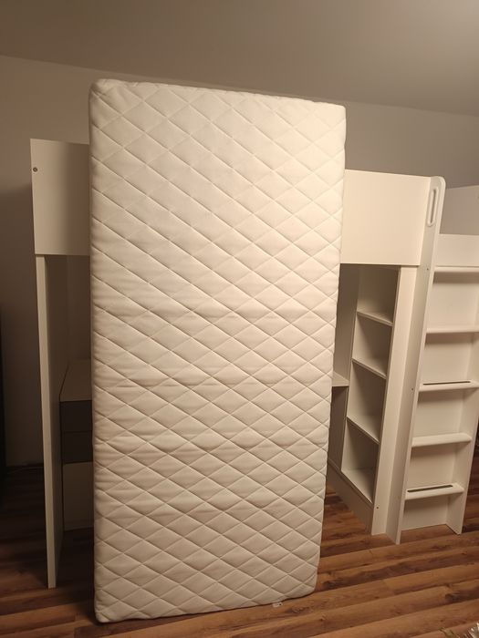 Sprzedam łóżko z biurkiem i szafa IKEA